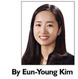 The Korean government announces Guidelines on Fair Employee Evaluations and Rules of Employment to help enforce its labour reforms